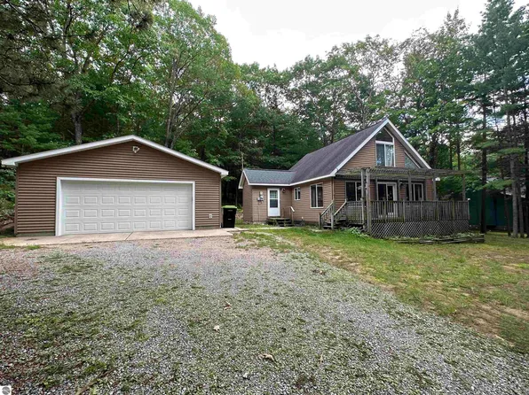 962 E Bear Lake Rd NE, Kalkaska, MI 49646