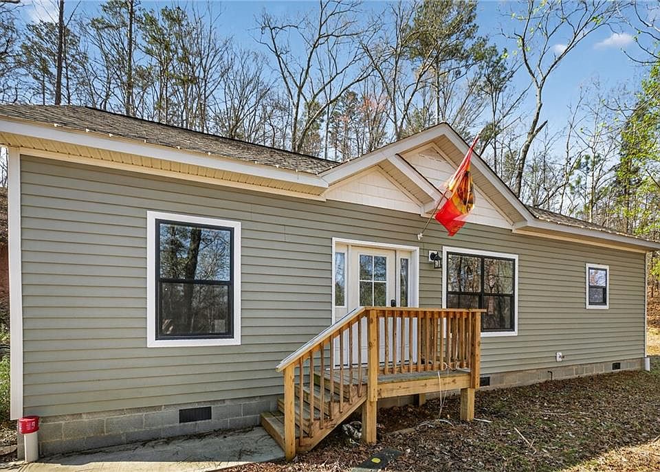 1st image of 6672 Skyview Dr SE