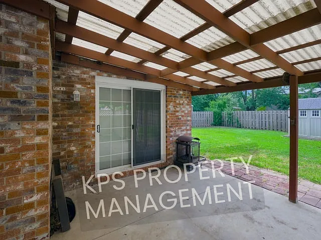 1915 Cypress Ln — Photo 17