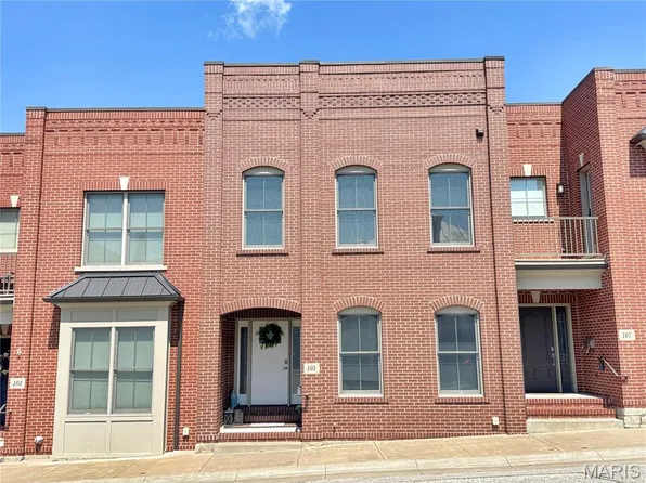 105 E Main St, Washington, MO 63090