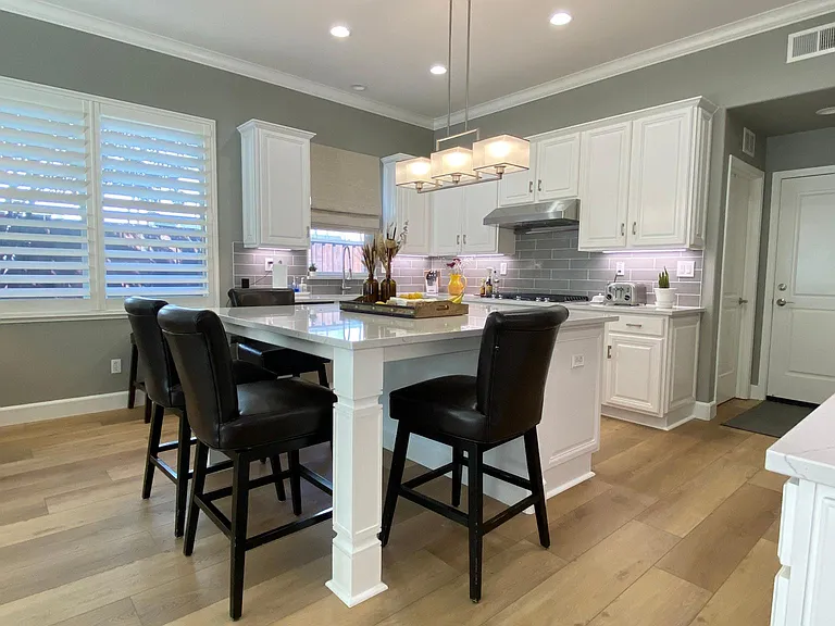 5195 Equestrian Ct — Photo 12