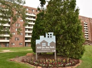 920 John R Rd #1133, Troy, MI 48083