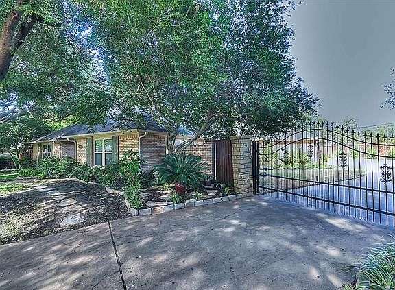 2nd image of 4800 Countryside Ct E