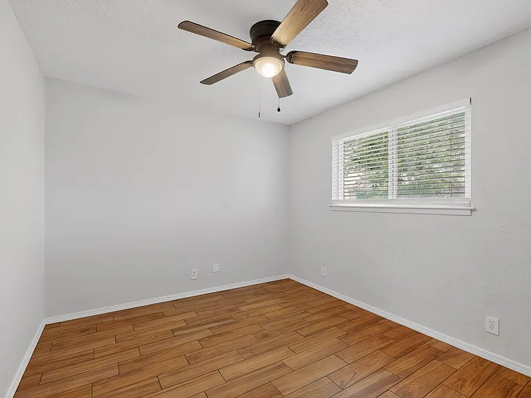 225 Hanosh Ct SE #3 — Photo 14