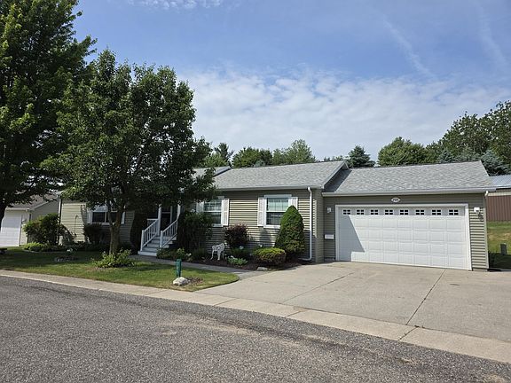 2nd image of 705 Peach Ln