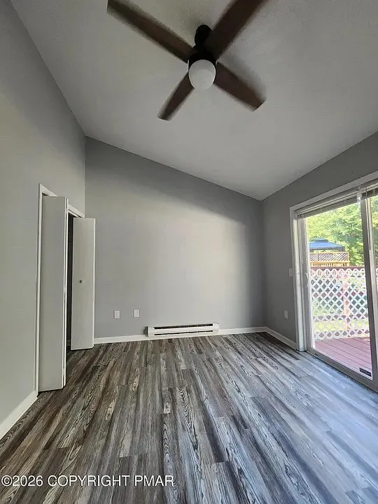 2 bed, 976 sqft, $1,900 — Photo 4