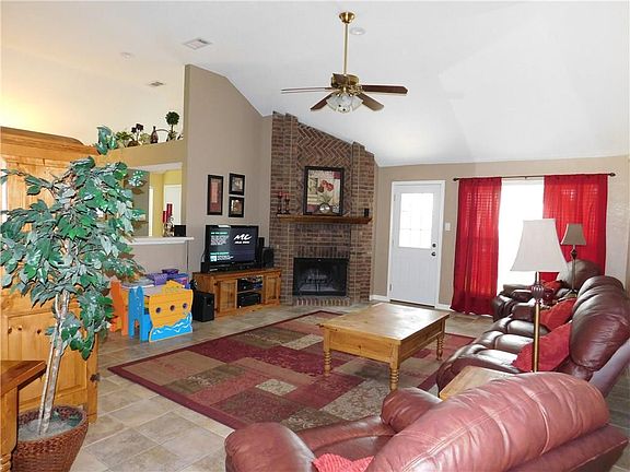5th image of 2210 Cortland Cir