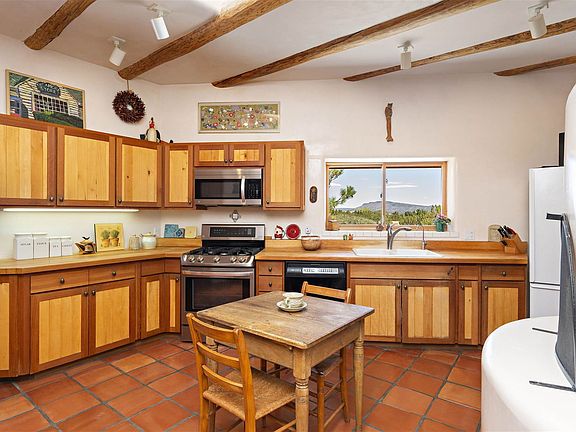 2nd image of 35 Camino Cabreros
