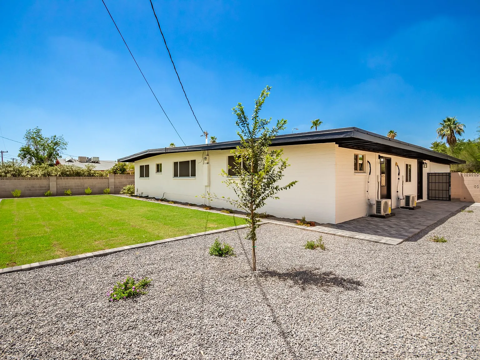 4 bed, 2086 sqft, $3,795 — Photo 3