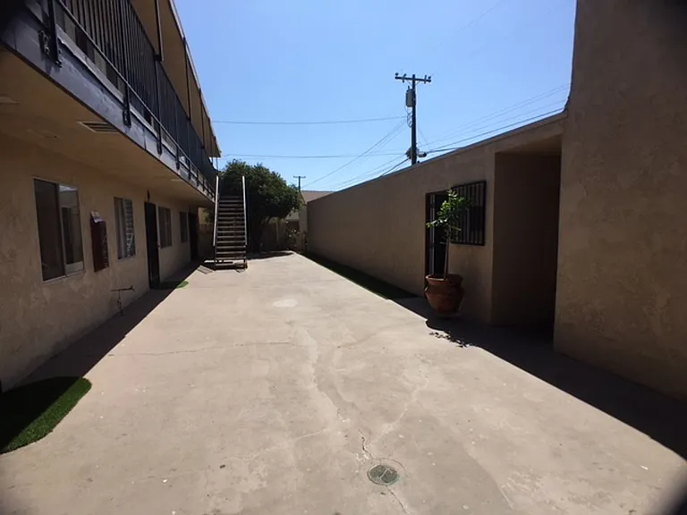 5305 S J St — Photo 13