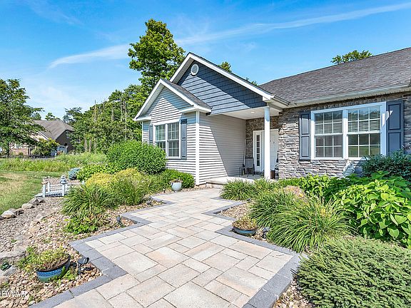 2nd image of 107 Stonefield Dr