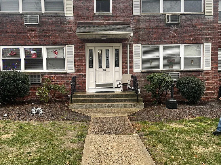 221 N Middletown Rd #C — Photo 2