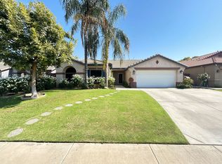 1102 Bluestone River Way, Bakersfield, CA