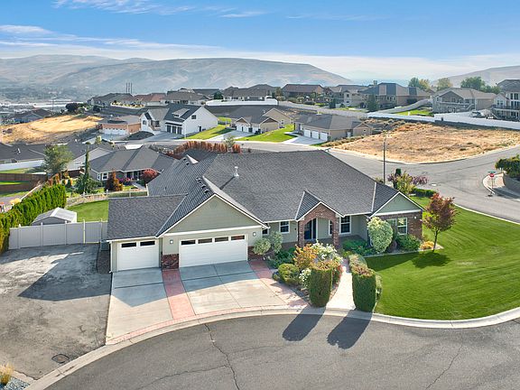 3rd image of 1403 Heritage Hills Ct