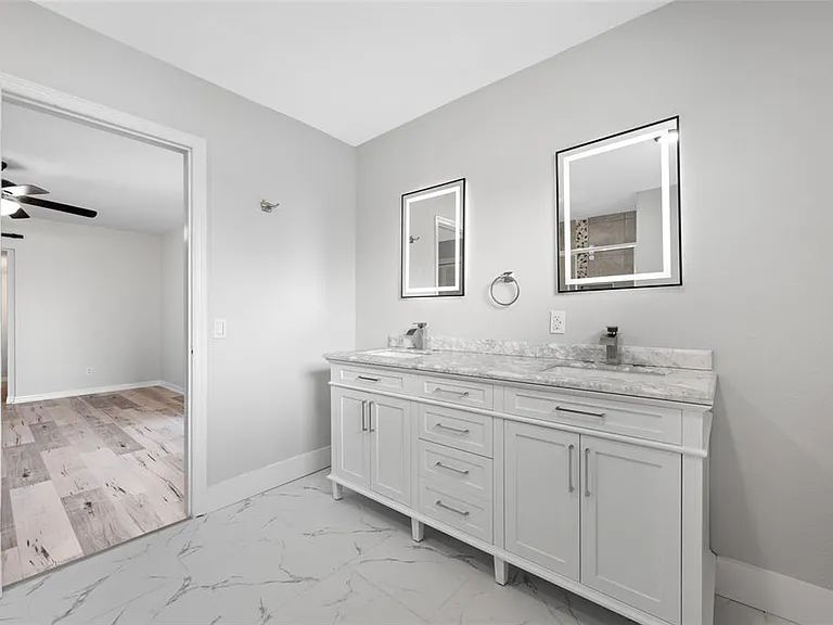 5056 42nd St S — Photo 31