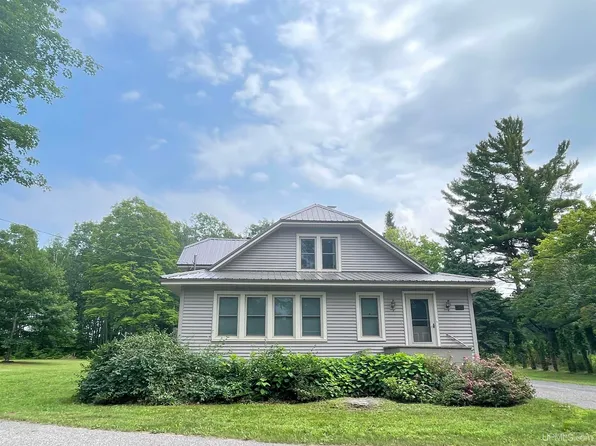 146 Midway Dr, Negaunee, MI 49866