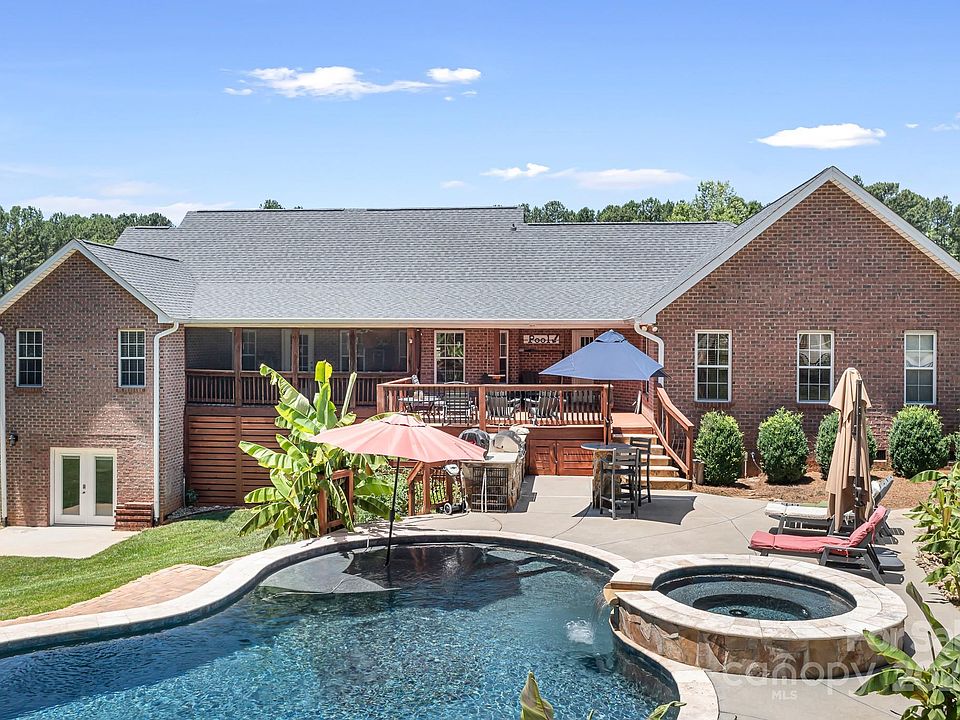 1st image of 7036 Burgundy Ln