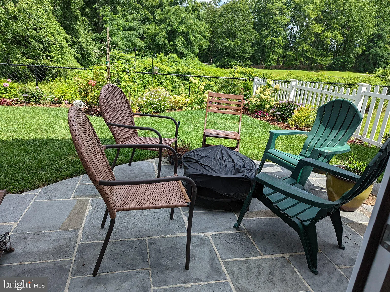 1 bed, 1.0 bath, 2568 sqft, $1,800 — Photo 3