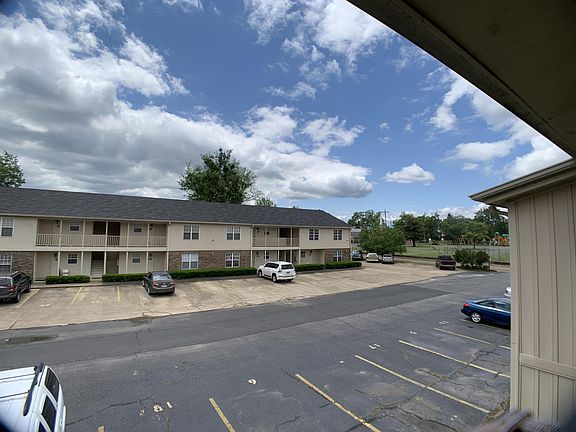 2nd image of 218 N 11th St #10977887
