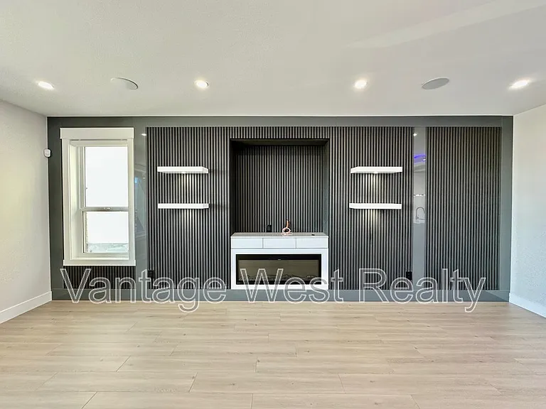 3608 Silver Way — Photo 14