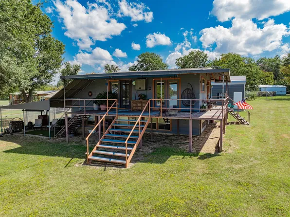 126 Mesa Dr, Mabank, TX 75156