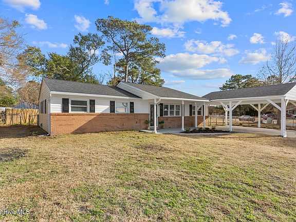 2nd image of 501 Holly Court