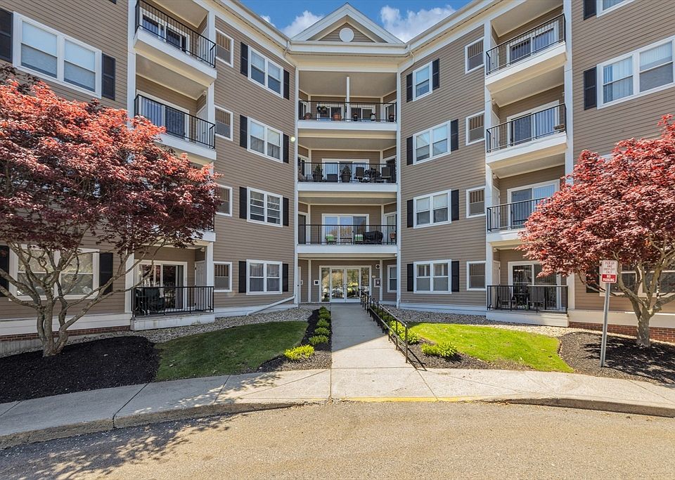 1st image of 989 East St APT 310
