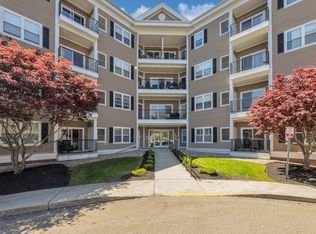 989 East St APT 310, Dedham, MA 02026