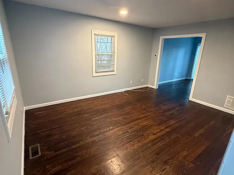 43 Crampton Ave — Photo 11