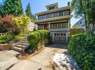 2034 NE Couch St, Portland, OR 97232