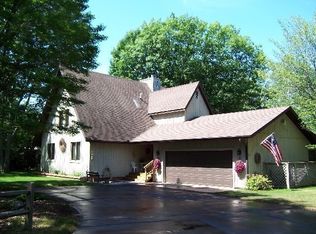 W9001 Frei Dr, Iron Mountain, MI 49801