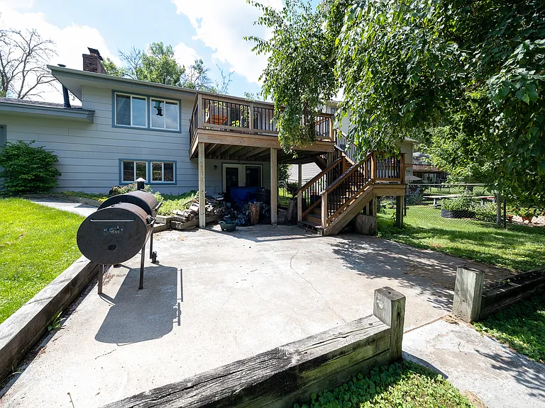 1581 Woodside Ct NE — Photo 35