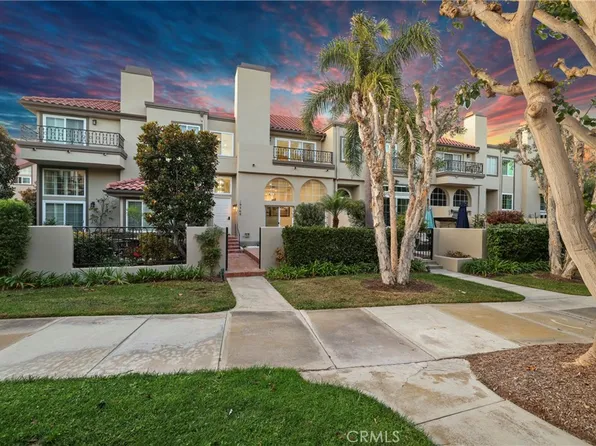 19368 Peachtree Ln, Huntington Beach, CA 92648