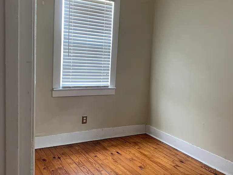 319 Ashley Ave #B — Photo 3