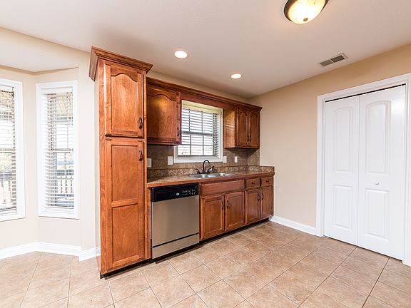 3rd image of 3380 Melissa Ln