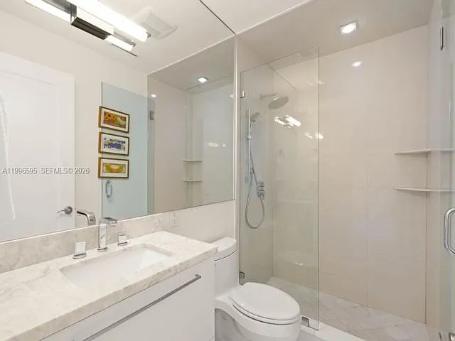 1000 Venetian Way #105 — Photo 6