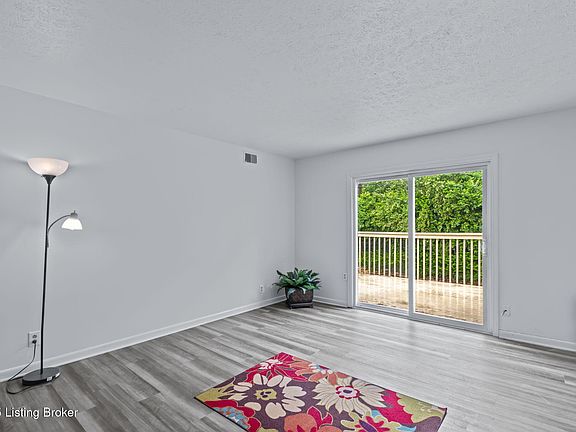 2nd image of 1935 Gardiner Ln APT D55