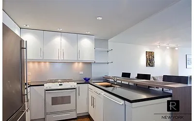 Rented by R New York