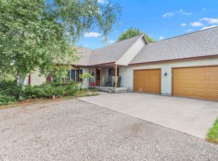 N9181 Connelly Rd, Whitewater, WI 53190