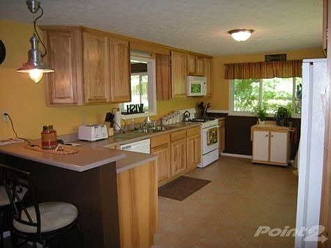 Spacious Kitchen