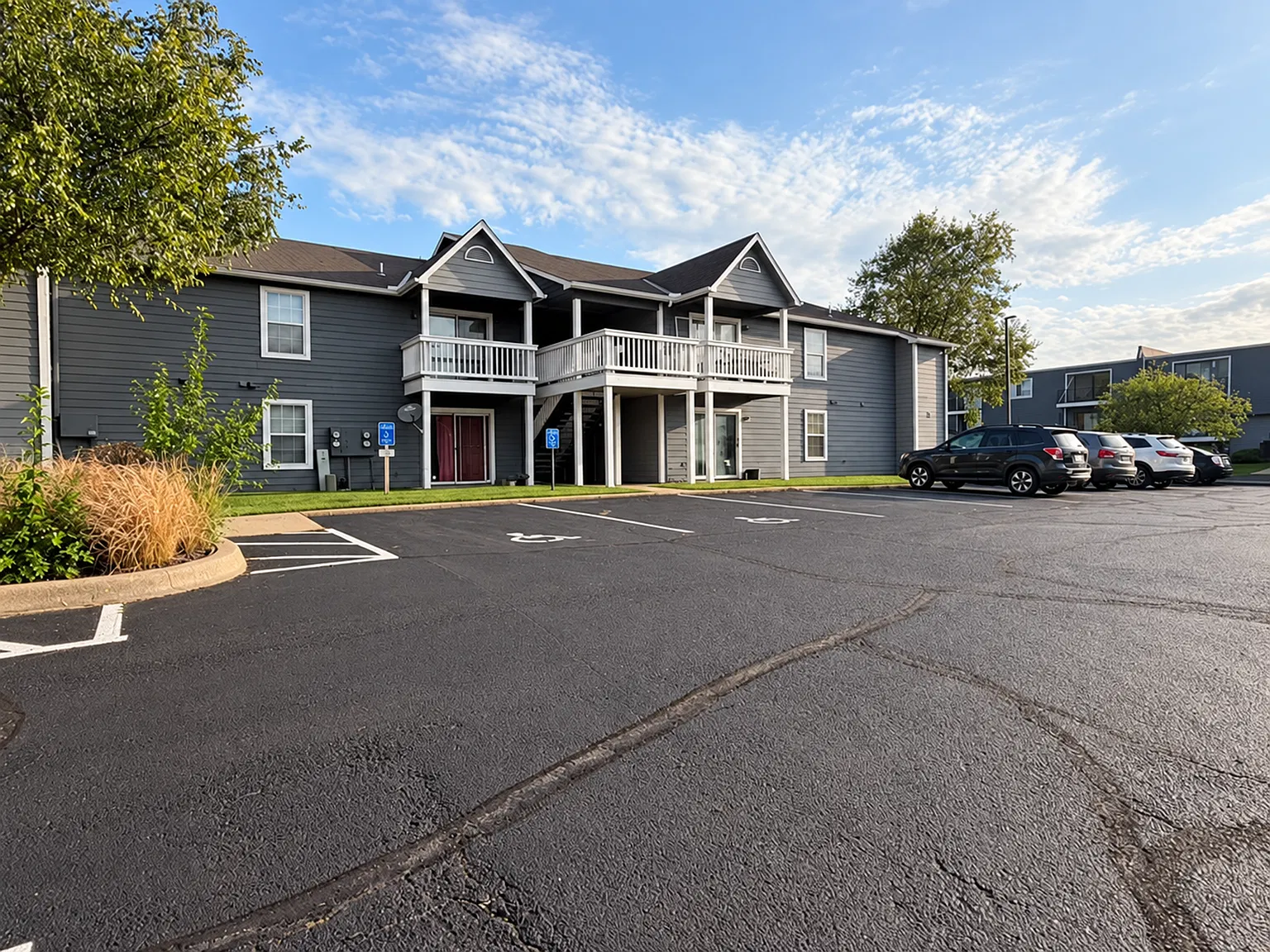August Place Apartments — Photo 1