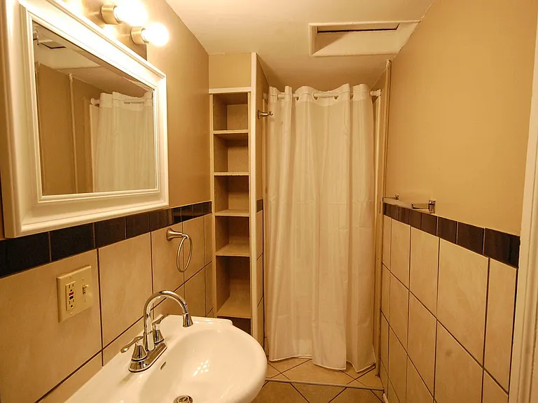 716 Benton St #1-4 — Photo 20