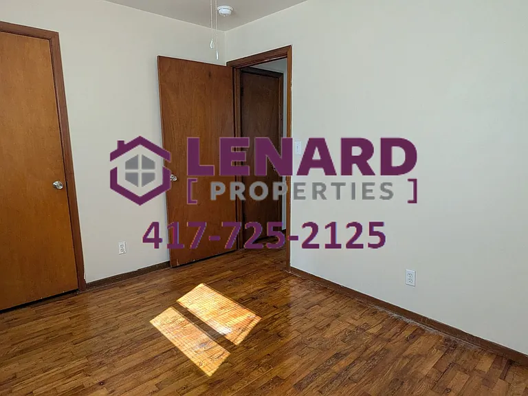 2224 N Clifton Ave — Photo 10