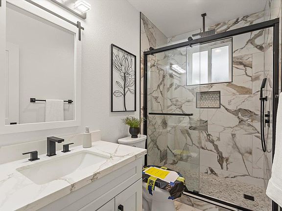 5th image of 186 W Rincon Ave