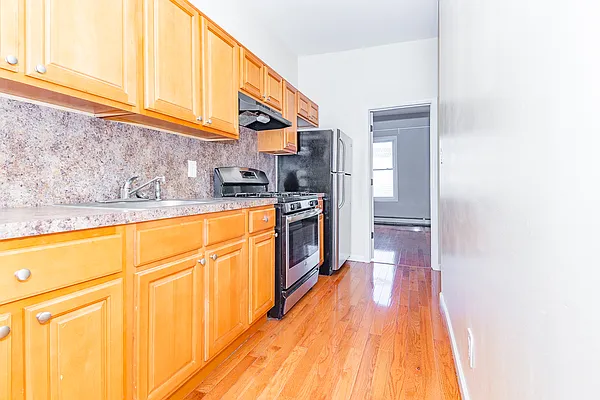 Rented by MySpaceNYC | media 15