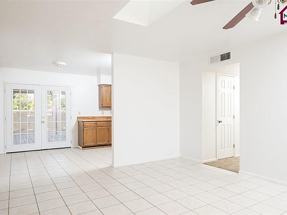 5th image of 2215 Coleen Ct