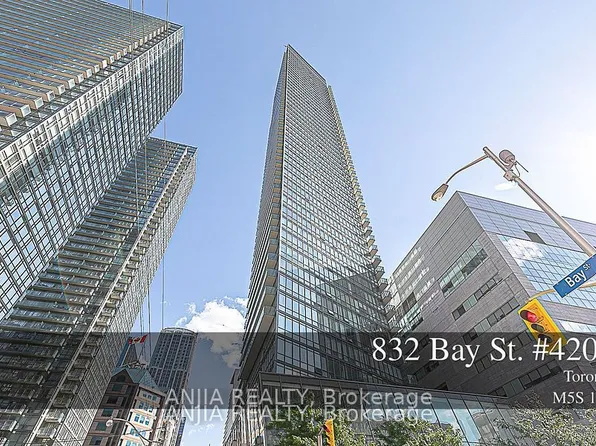 832 Bay St #4202, Toronto, ON M5S 1Z6