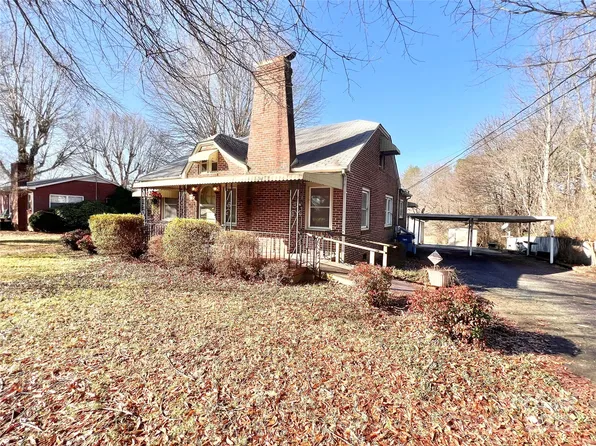 1030 13th St SW, Hickory, NC 28602