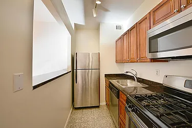 Rented by Domus Realty