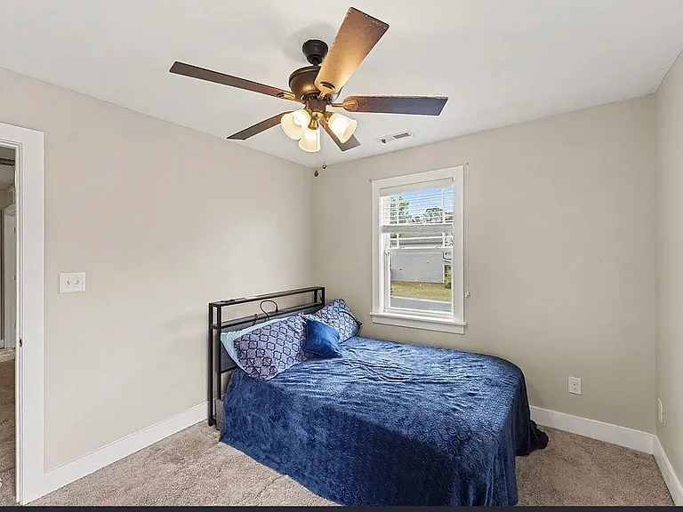 38 Wood Green Dr — Photo 12